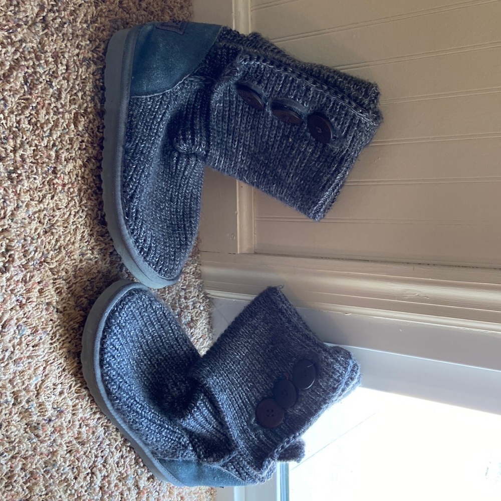 Gray and black Ugg boots size 8